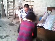 [棚户区站街女暗拍]-制服大爷不是一般的色 要吃奶奶