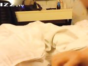 异地出游商务系列之艺术学院可爱小女生被插得颤抖