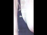 网红美女开直播 唇膏插B+大姨妈流血展示