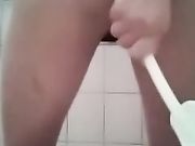 年轻白嫩小嫂子欲望很是强烈洗手间把牙刷都给玩坏了3