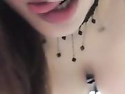 情趣女主播露出妩媚的一面 奶子不是一般大