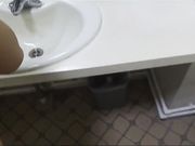 和刚下班的银行小白领在洗手间一边打电话一边开草