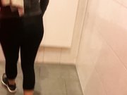 名模MaggieQ健身俱乐部厕所和老外激情口爆颜射