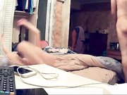 居家摄像头偷拍良家美少妇与老公激情