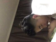 没啥性经验的年轻情侣酒店开房女的貌似有性昏厥症