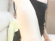 少妇露脸，很会诱惑男人全裸脱光自慰