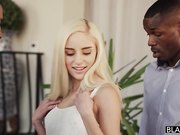 漂亮大眼睛美少女纯纯白丝很心动前后进入刺激