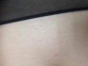 大学生背包客情侣突然性起在旅游景区的公厕里对着镜子啪啪