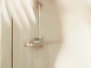 纹身男友用大屌填补寂寞骚逼浴室就给操了 无套抽插操的真带劲