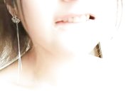 从卧室到浴室到阳台，抽插骚逼流白浆自己舔