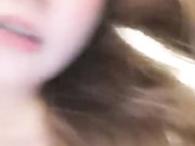 逼逼水真多深喉口交，大哥很猛多体位抽插特写给她骚逼草烂了