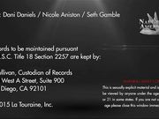 两个颜值不错的小姐姐风情各异双飞享受