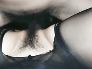 颜值不错美少妇晚上和炮友户外车震 撕开丝袜舔逼逼深喉口交大力抽插呻吟