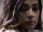 陪着继父去度假