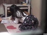 妹子在闺房寂寞来欲望了自慰骚逼高潮颤抖