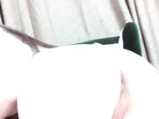 妹子自慰 脱掉内裤自摸逼逼翘着屁股诱人肥逼道具抽插呻吟