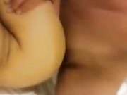 网红主播骚水水穿着情趣装和大屌网友啪啪私拍