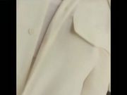 在公交车上小美女在后座摸乳呻吟