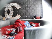 直接扑倒从上舔到下,各种姿势猛操,高潮时喜欢淫叫!