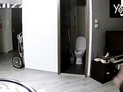 黑客破解家庭摄像头一家三口重点监控年轻貌身材很正点的女主人