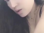 寂寞风骚小少妇家中欲火难耐 开直播露奶子