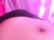 刚成年不久的爆乳美少女直播用美年达插嫩逼逼