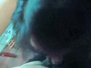 单位骚女约她来家里玩让她穿上学生制服在客厅卫生间干她