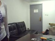 和出纳刘姐在办公室开战