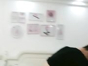 00後 美 少 女 《 可 愛 的 小 騷 》 被 炮 友 和 粉 絲 輪 流 幹 粉 嫩 小 騷 穴