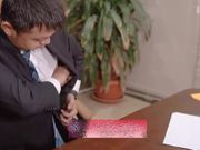 【新年贺岁档】91国产痴汉系列经理看片痴狂，在办公室强行后入员工