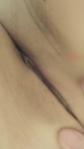 超爽体验极品爆乳女神级兼职小美女自拍流出 啪啪、口技、胸大无比 逼逼很嫩