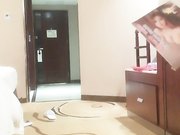 招嫖小卡片找来两个妹子玩双飞哈哈每天吃几个生蚝就是厉害