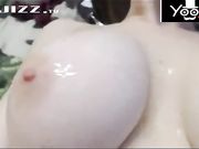 极品白虎美眉 魔鬼身材七尺爆乳又大又白 被大屌射了满满一胸脯