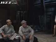 工厂拖欠工资绝色老板娘被数名老工人轮番狂操3