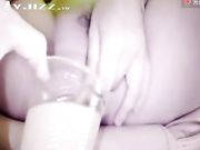 巨乳一线天美穴塞鸡蛋 吸水变牛奶经典大秀