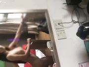 大屌哥露脸与大学生兼职妹子激情啪啪最后给疲软后的鸡巴拍照留念