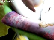 少妇骚网友经不住我撩拨 抠起了骚逼