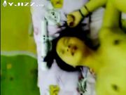 超粉嫩白虎妹被男友和按摩棒伺候直至高潮喷水