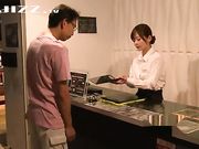 公司新来的超美大奶文员被同事强行插入 身体超柔软