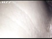 隔壁淫妻家中用按摩棒自慰 还要高清拍特写发给我看