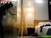 纯情小护士吉泽明步 鸡巴太大第一个美女受不了跑了 第二个尽力服务也被操得哀鸣不已