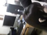 老公不在家 寂寞小骚妇约楼上邻居到家中穿丝袜操逼