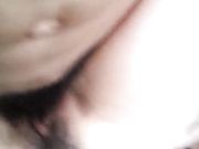 白嫩小女友到我家中日常操逼 看我在拍时不好意思的捂着脸