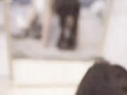 拍完写真潜规则美乳模特对着镜子做爱喜欢把精子射人家肚皮上