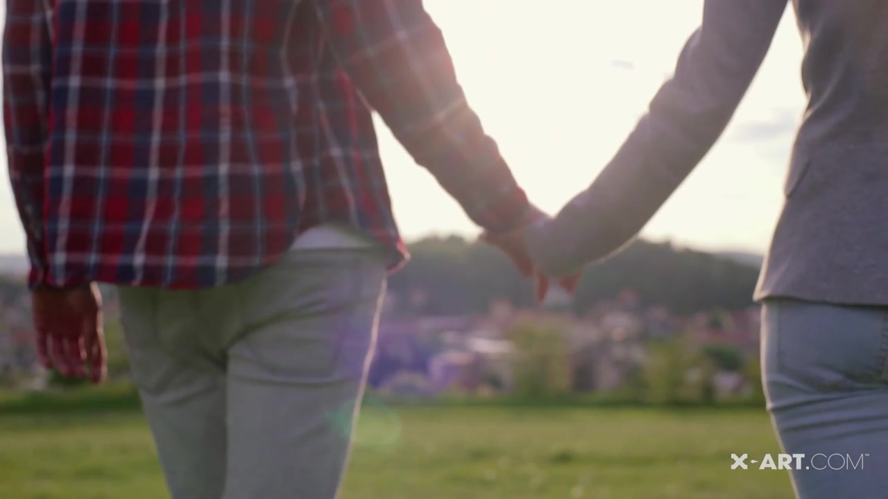 神似女星莫文蔚极品女模米丝蒂落地窗前激情肉战白天干到晚上画面唯美诱人