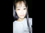 大胆女主播大晚上找男粉丝去野战