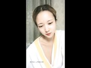 高颜值甜美粉逼妹子自慰啪啪头部插入震动-1