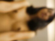 外表看起斯文纯情眼镜妹酒店与有钱老板啪啪太骚阴毛都剃光了叫的更是浪