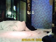 露脸约炮良家妹子 连体黑丝射完一炮歇会又干 妹子肤白臀肥丰满