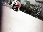 猛男探花路边找个气质不错的站街女激情啪啪，大哥各种爆草抽插两蛋蛋甩的有节奏